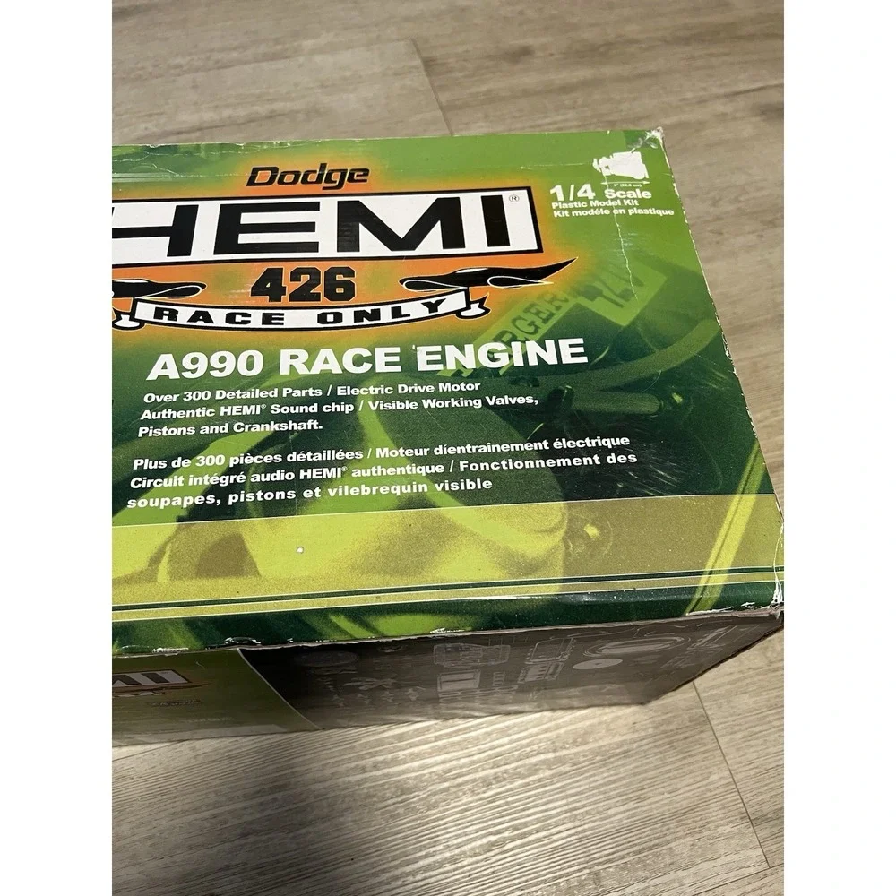 TESTORS 1/4 SCALE 426 HEMI MODEL MOTOR! 300+ PARTS‎ Open Box Complete Dodge